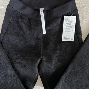 Lululemon End State Jogger size 6